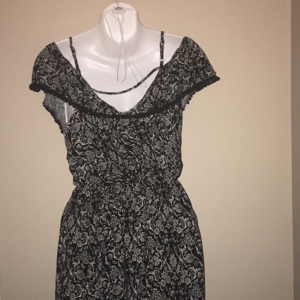 Dress - Picture 3 of 4